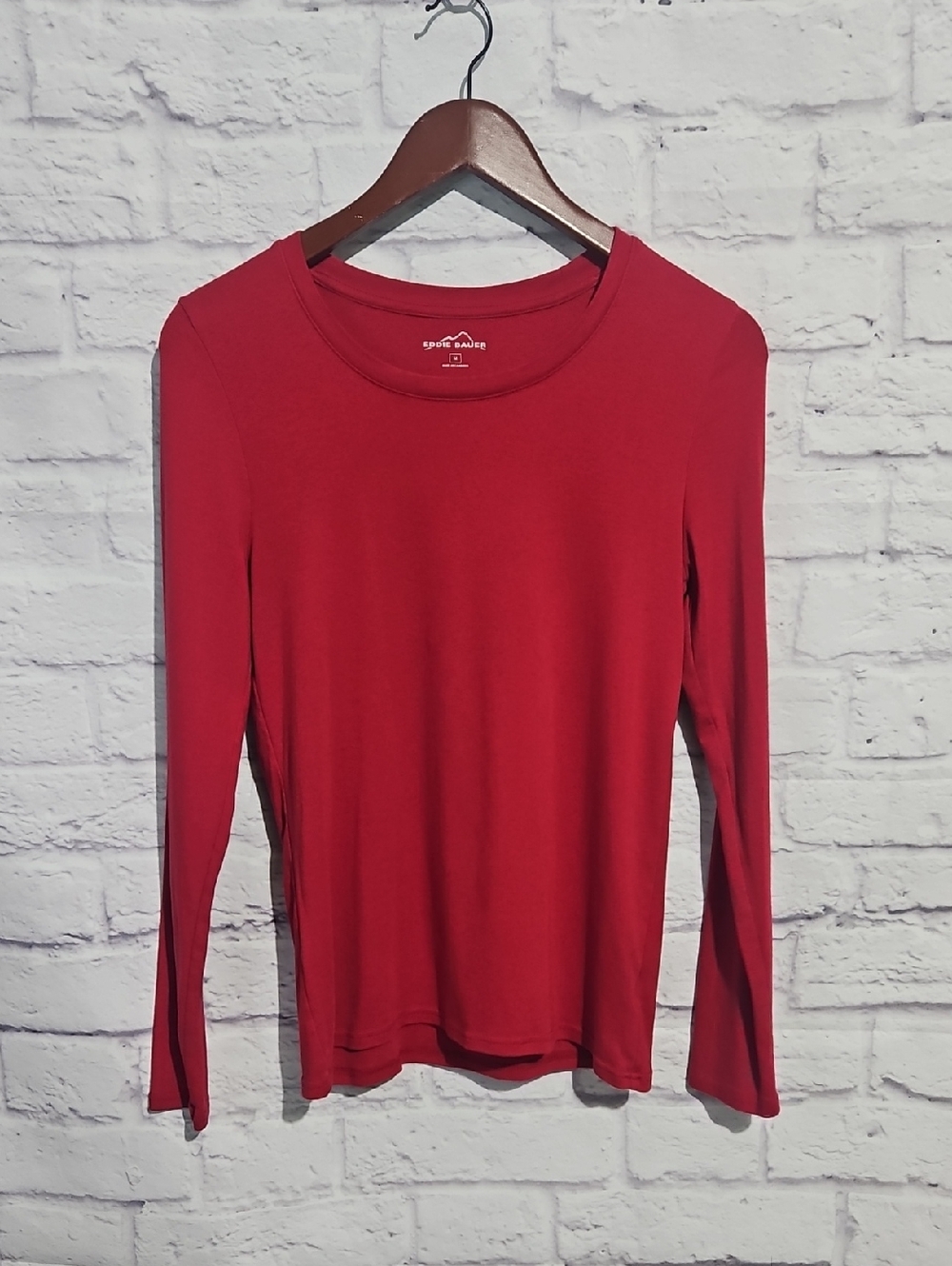 Eddie Bauer Women's Red Long Sleeve Crew Tee